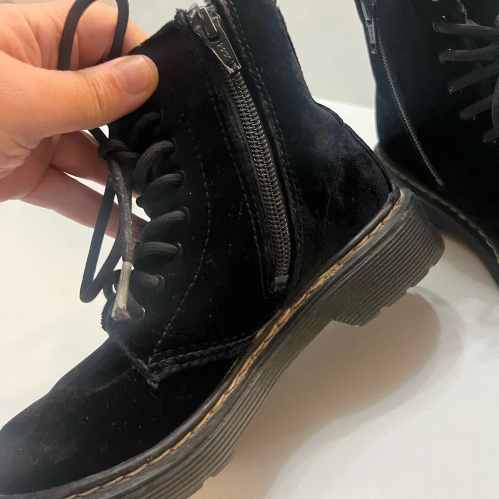 Doc Martens Junior‎ 1460 Black Velvet Boot size 13